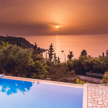 Niriis Villa Áyios Nikítas